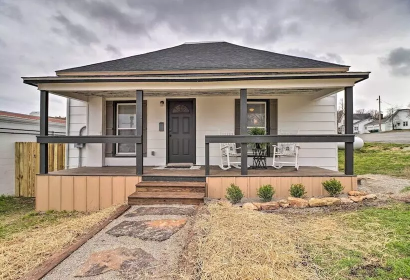 Historic West Plains Home: Walk To Msu + Dtwn