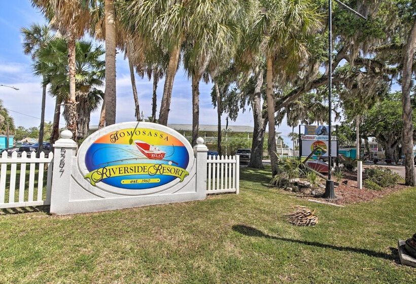 Homosassa Home W/ Pool Access   By Boat Launch