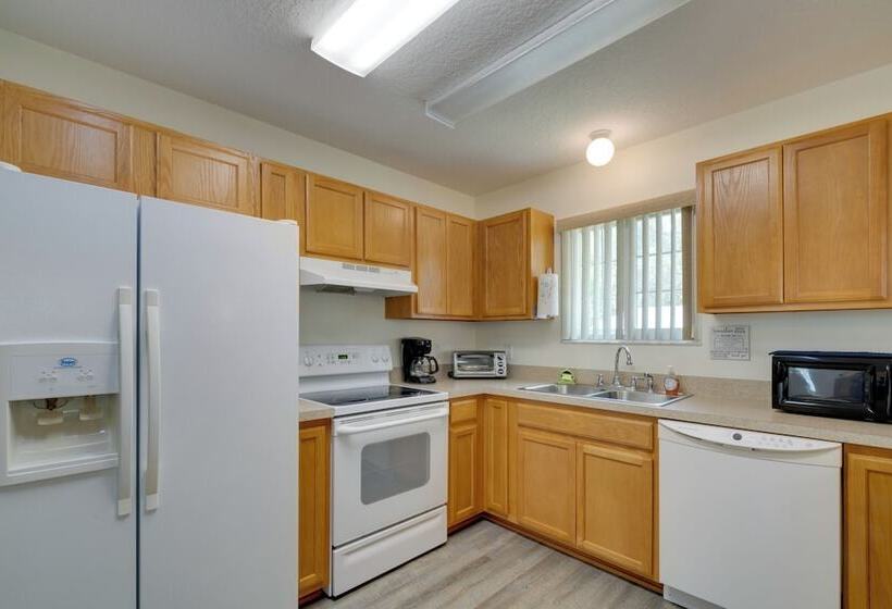 Homosassa Home W/ Pool Access   By Boat Launch