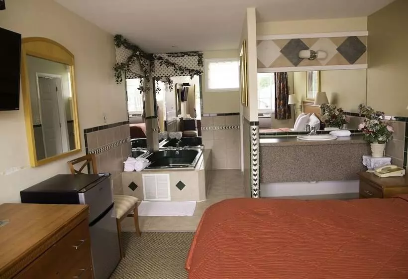 Hotelli Capri Inn And Suites