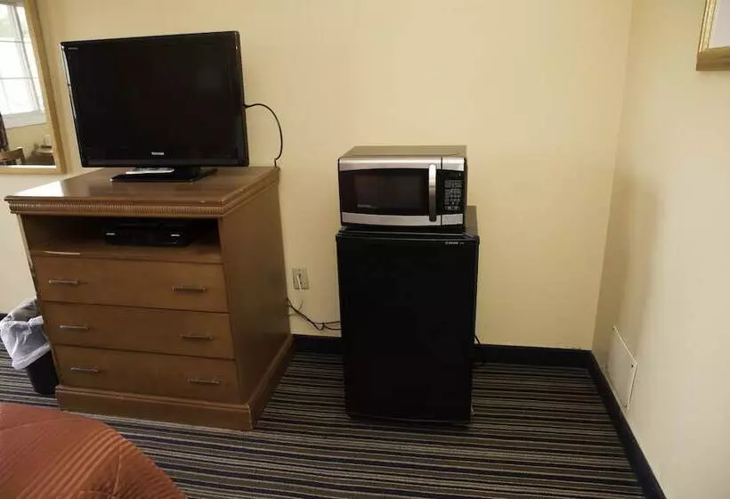 Hotelli Capri Inn And Suites