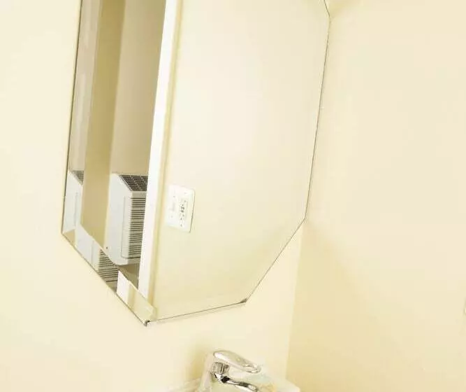 Hotelli Capri Inn And Suites