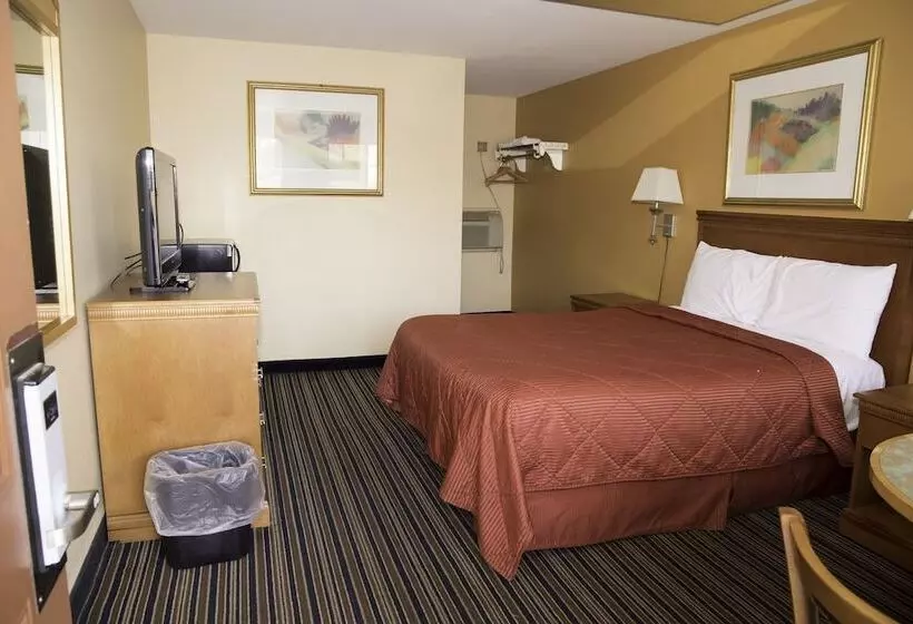 Hotelli Capri Inn And Suites