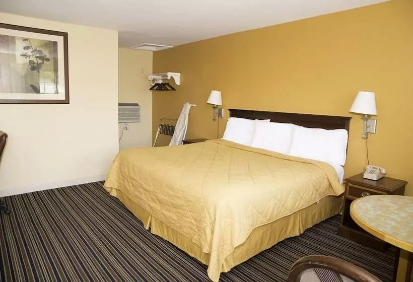 Hotelli Capri Inn And Suites