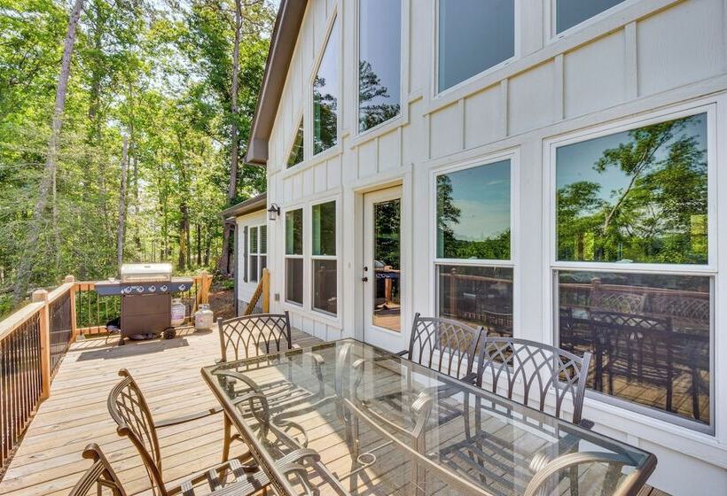 Lake Keowee Getaway: Boat Dock, Deck, Grill!