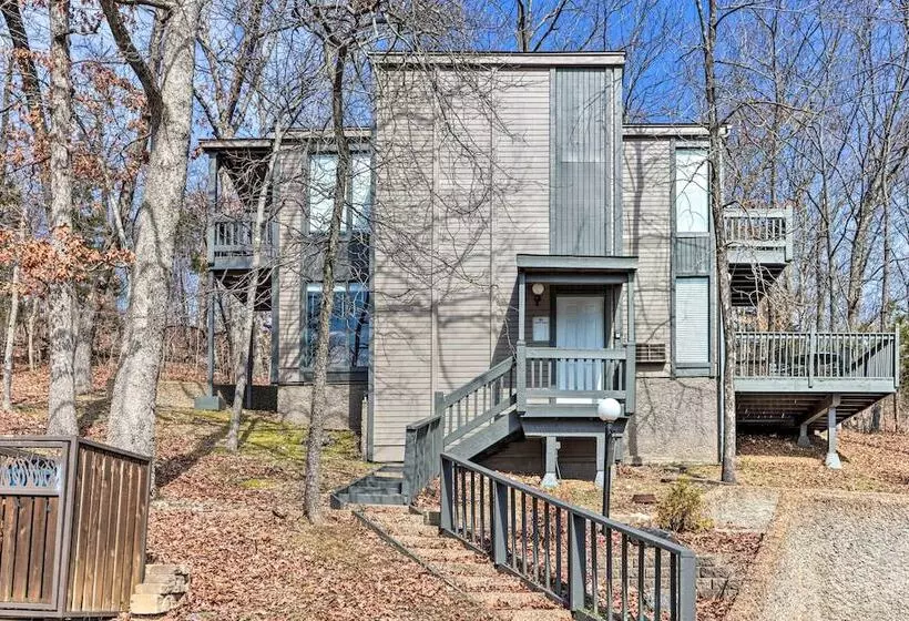 < 1 Mi To Margaritaville Resort: Osage Beach Home!