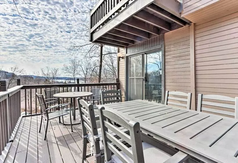 < 1 Mi To Margaritaville Resort: Osage Beach Home!