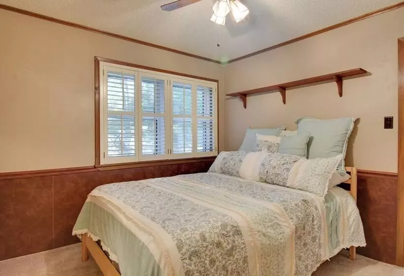 Deck, Dock & Resort Amenities: Home In Hot Springs