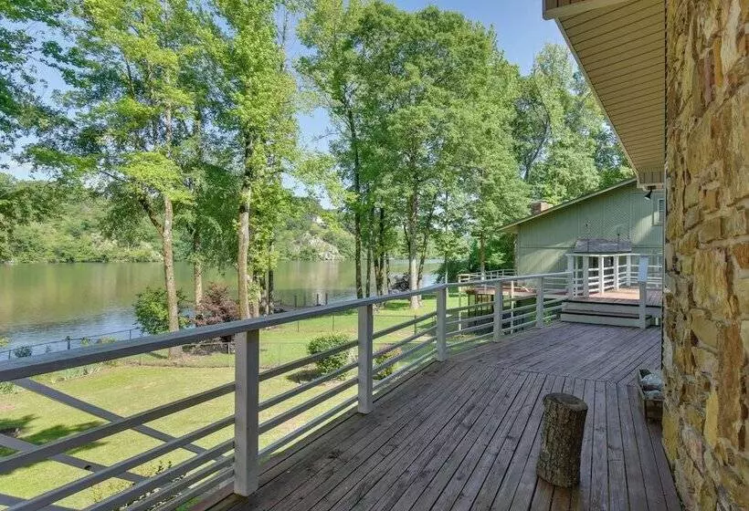 Deck, Dock & Resort Amenities: Home In Hot Springs