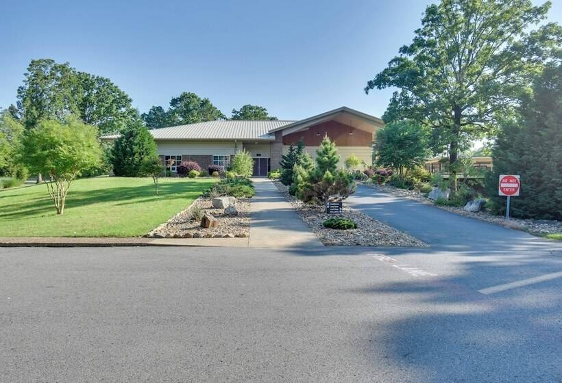 Deck, Dock & Resort Amenities: Home In Hot Springs