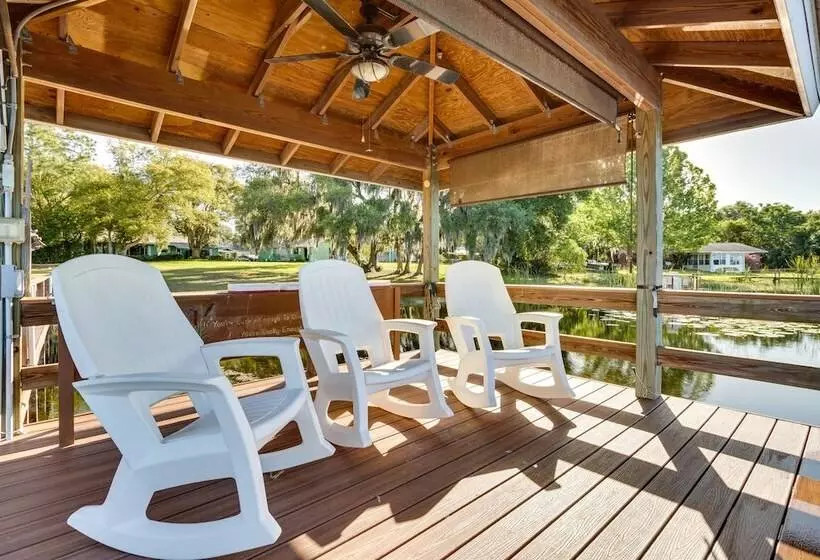 Lakefront Tavares Home W/ Deck, Patio & Dock!
