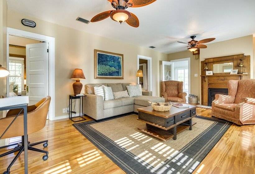 Lakefront Tavares Home W/ Deck, Patio & Dock!