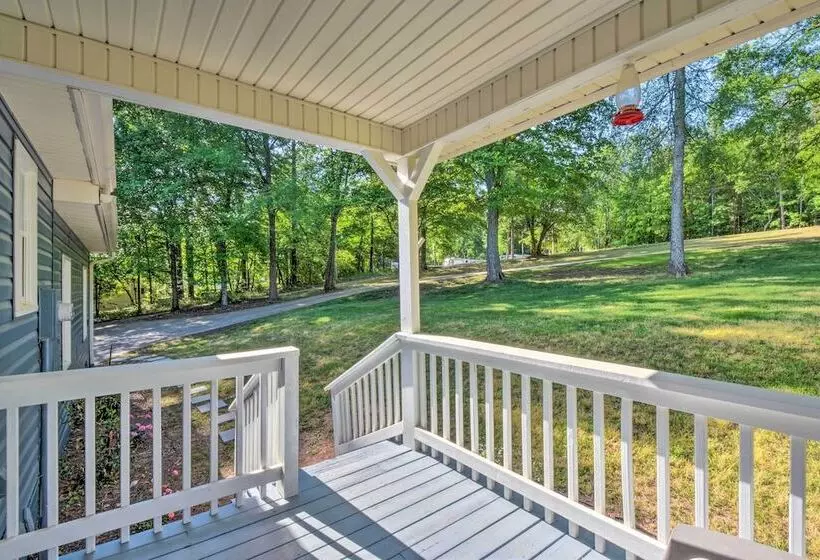 Lakefront Townville Gem W/ Boat Dock & Kayaks