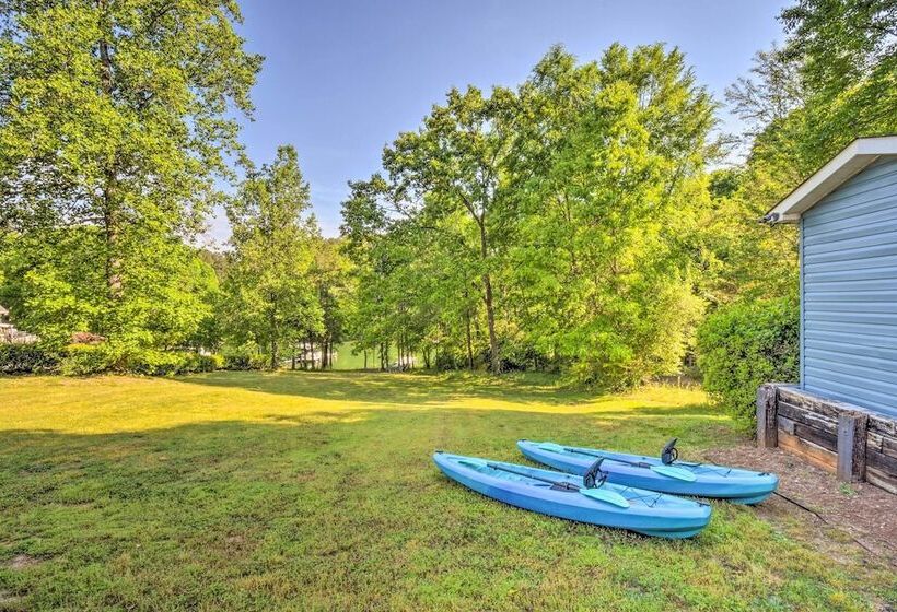 Lakefront Townville Gem W/ Boat Dock & Kayaks