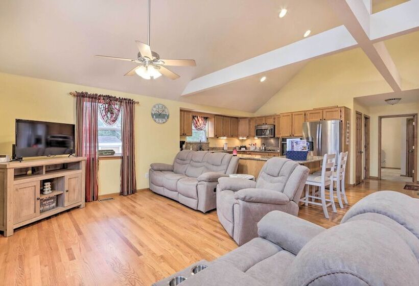 Lazy Rs Lakehouse  W/ Hot Tub & Dock In Warsaw!