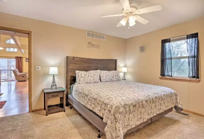 Lazy Rs Lakehouse  W/ Hot Tub & Dock In Warsaw!