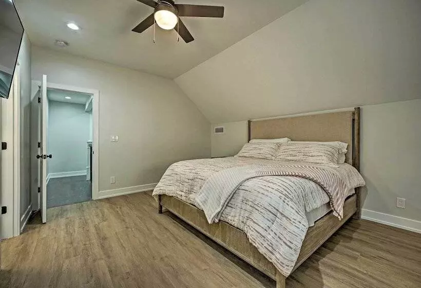 Luxury Family Home W/ Deck, Swim Spa & Grill!