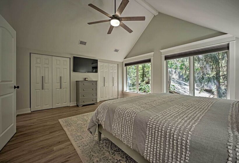 Luxury Family Home W/ Deck, Swim Spa & Grill!