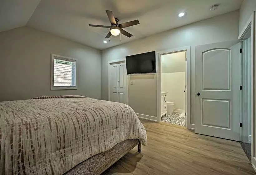 Luxury Family Home W/ Deck, Swim Spa & Grill!