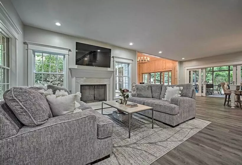 Luxury Family Home W/ Deck, Swim Spa & Grill!