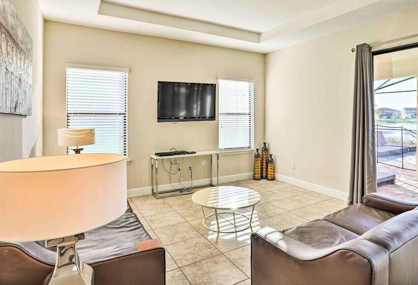 Modern Haines City Home W/ Pool & Lanai!