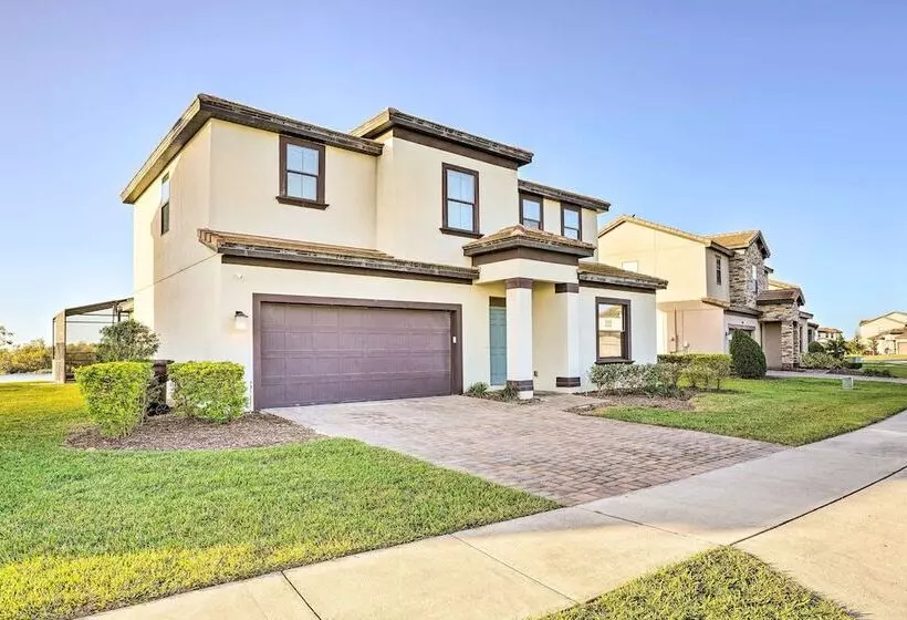 Modern Haines City Home W/ Pool & Lanai!