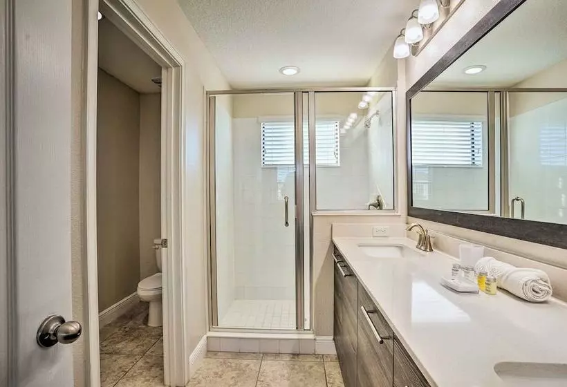 Modern Haines City Home W/ Pool & Lanai!