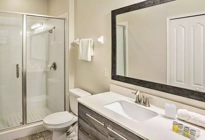 Modern Haines City Home W/ Pool & Lanai!