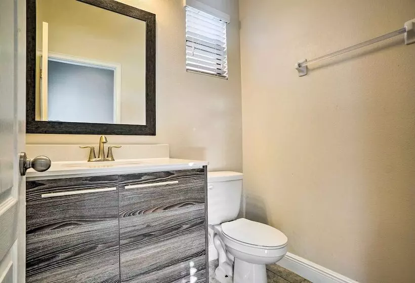 Modern Haines City Home W/ Pool & Lanai!