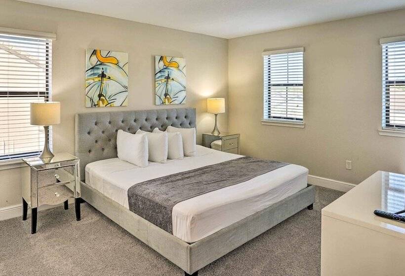 Modern Haines City Home W/ Pool & Lanai!