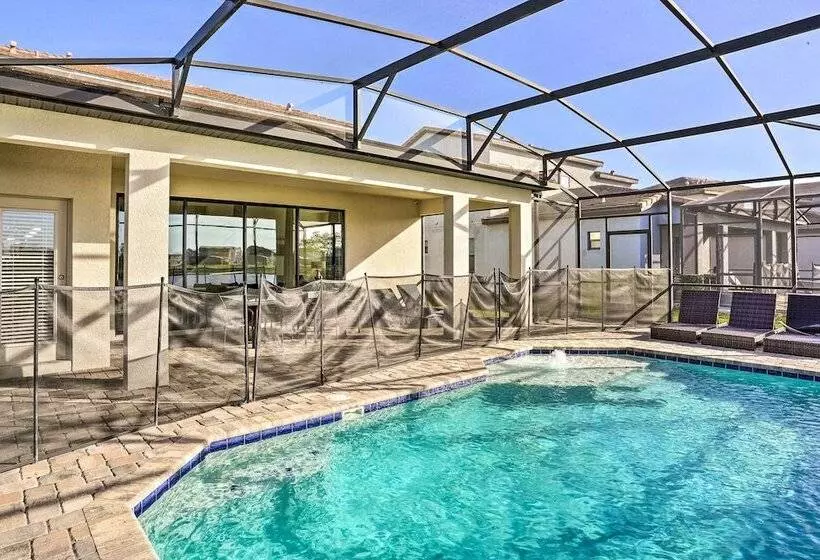 Modern Haines City Home W/ Pool & Lanai!