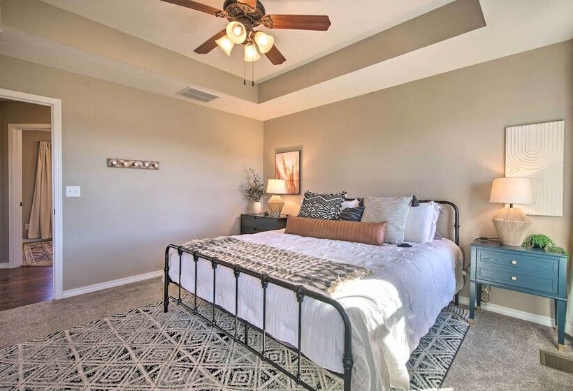 Ozark Home: Pool Access, Deck & Fenced Yard