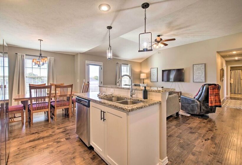 Ozark Home: Pool Access, Deck & Fenced Yard