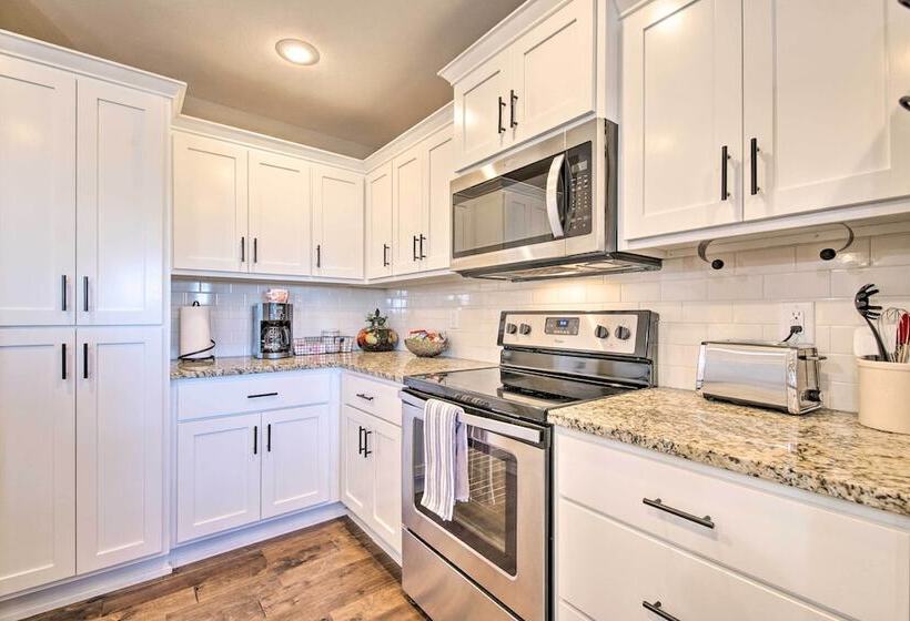 Ozark Home: Pool Access, Deck & Fenced Yard