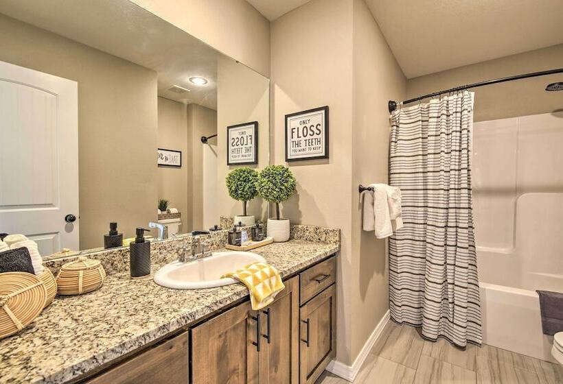 Ozark Home: Pool Access, Deck & Fenced Yard