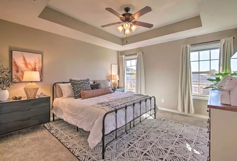 Ozark Home: Pool Access, Deck & Fenced Yard