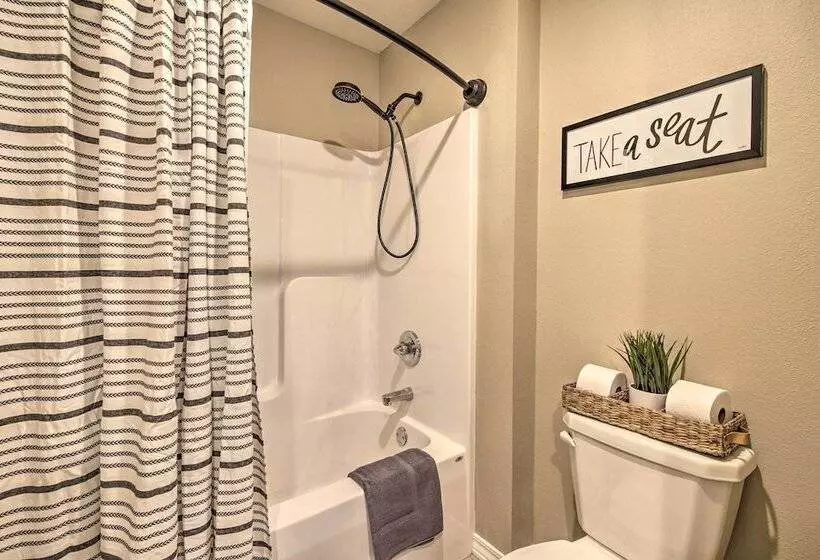 Ozark Home: Pool Access, Deck & Fenced Yard