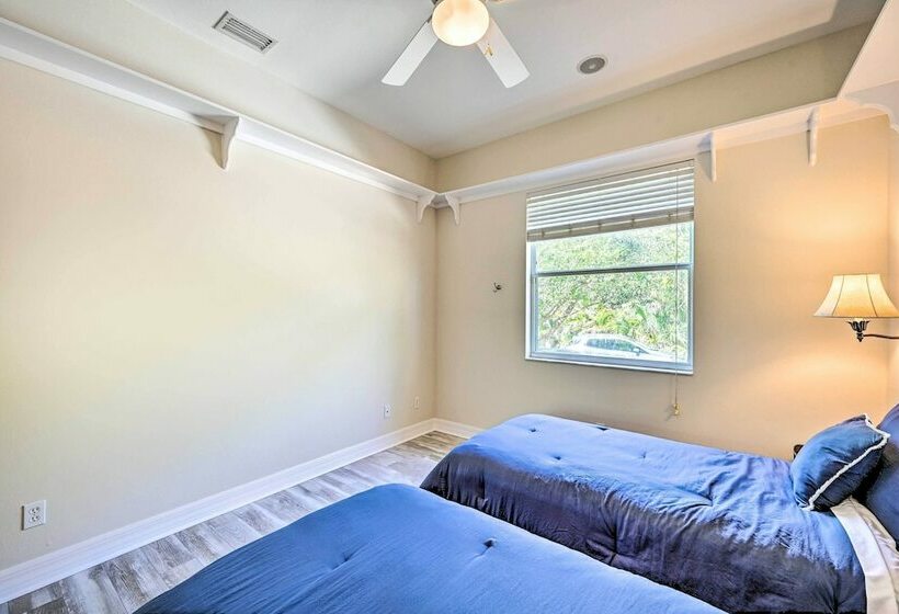 Naples Villa: Backyard Oasis W/ Private Pool!