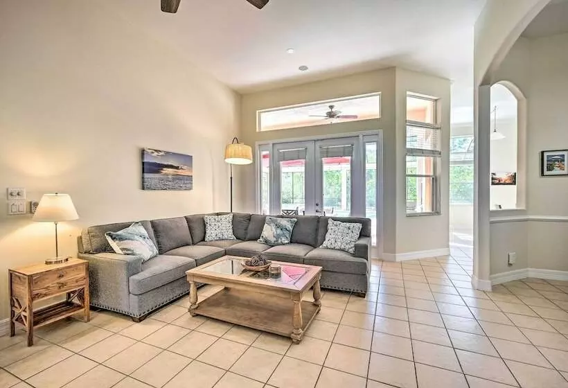Naples Villa: Backyard Oasis W/ Private Pool!