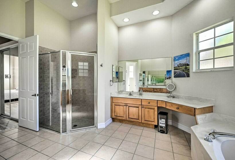 Naples Villa: Backyard Oasis W/ Private Pool!