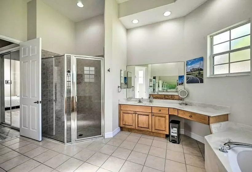 Naples Villa: Backyard Oasis W/ Private Pool!