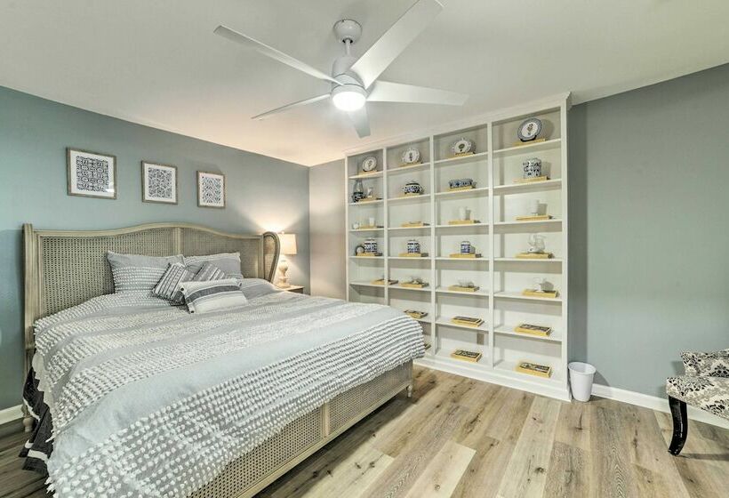 New! Spacious & Modern Retreat On Kentucky Lake