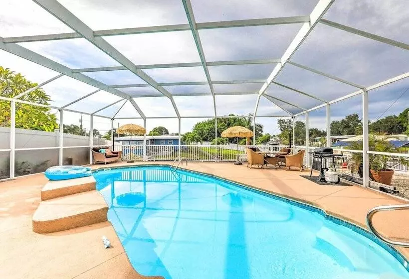 Ocean Breeze Oasis  W/ Boat Dock & Slip On Canal!