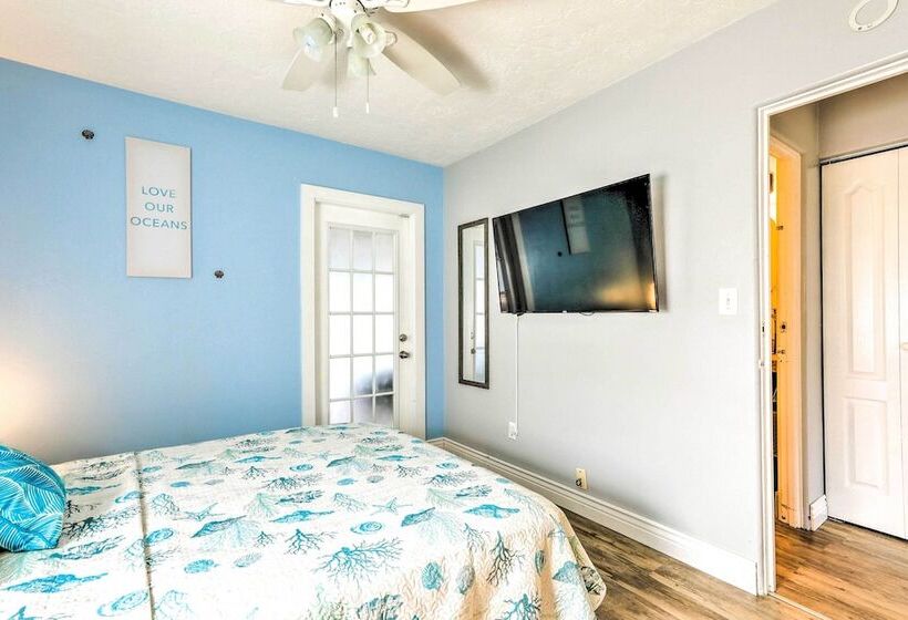 Ocean Breeze Oasis W/ Boat Dock & Slip On Canal!