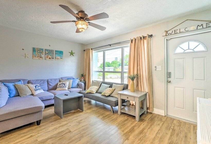 Ocean Breeze Oasis W/ Boat Dock & Slip On Canal!