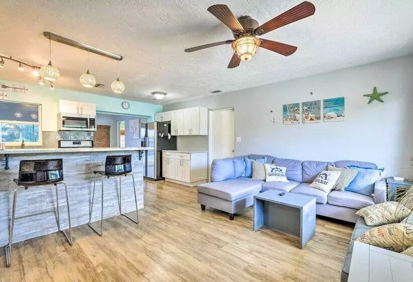 Ocean Breeze Oasis  W/ Boat Dock & Slip On Canal!