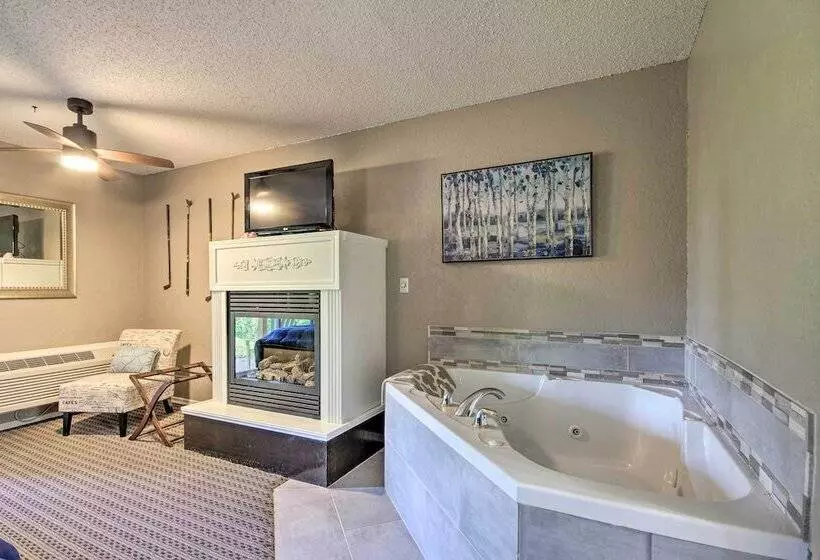 Deck + Fire Pit: Margaritaville Resort Home!