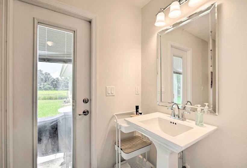 Walk To Rainbow River: Peaceful Home In Dunnellon