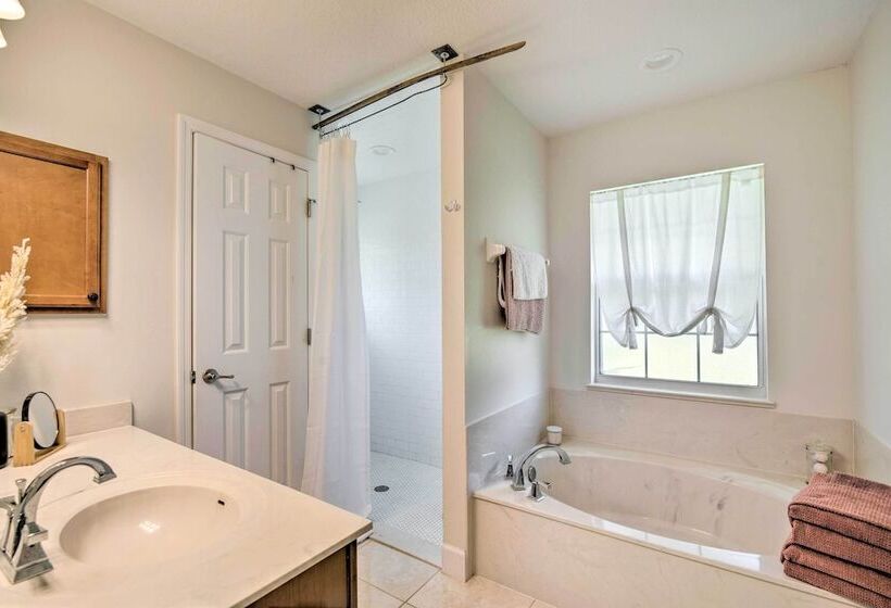 Walk To Rainbow River: Peaceful Home In Dunnellon