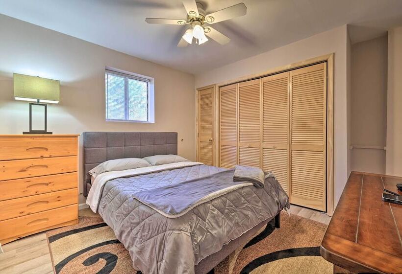 3 Mi To Kalahari: Pocono Mountain Home W/ Fire Pit